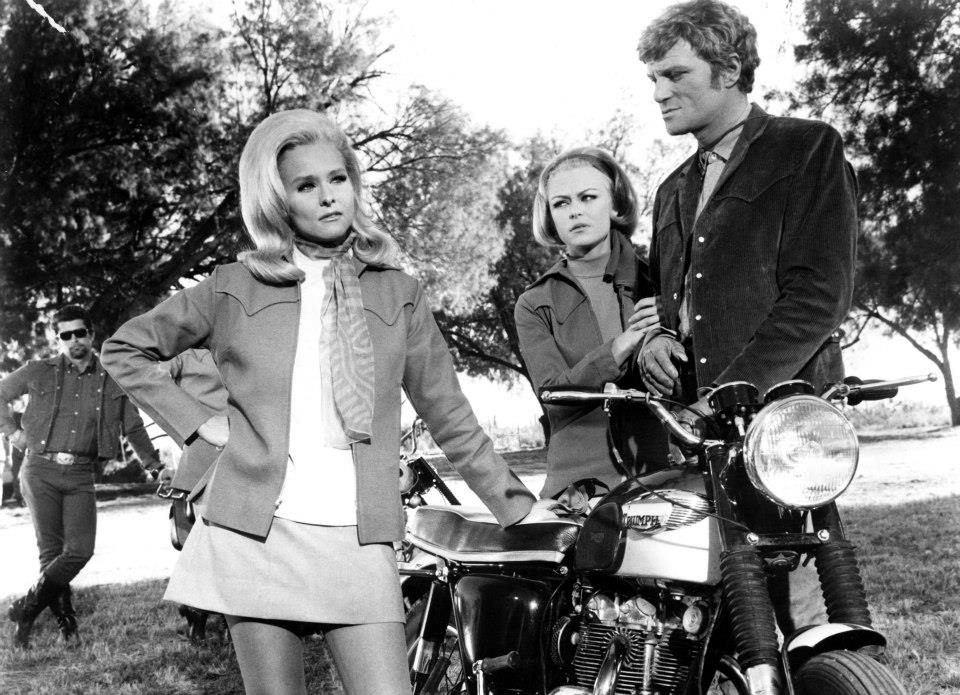 1968-Diane-McBain-The-Mini-Skirt-Mob