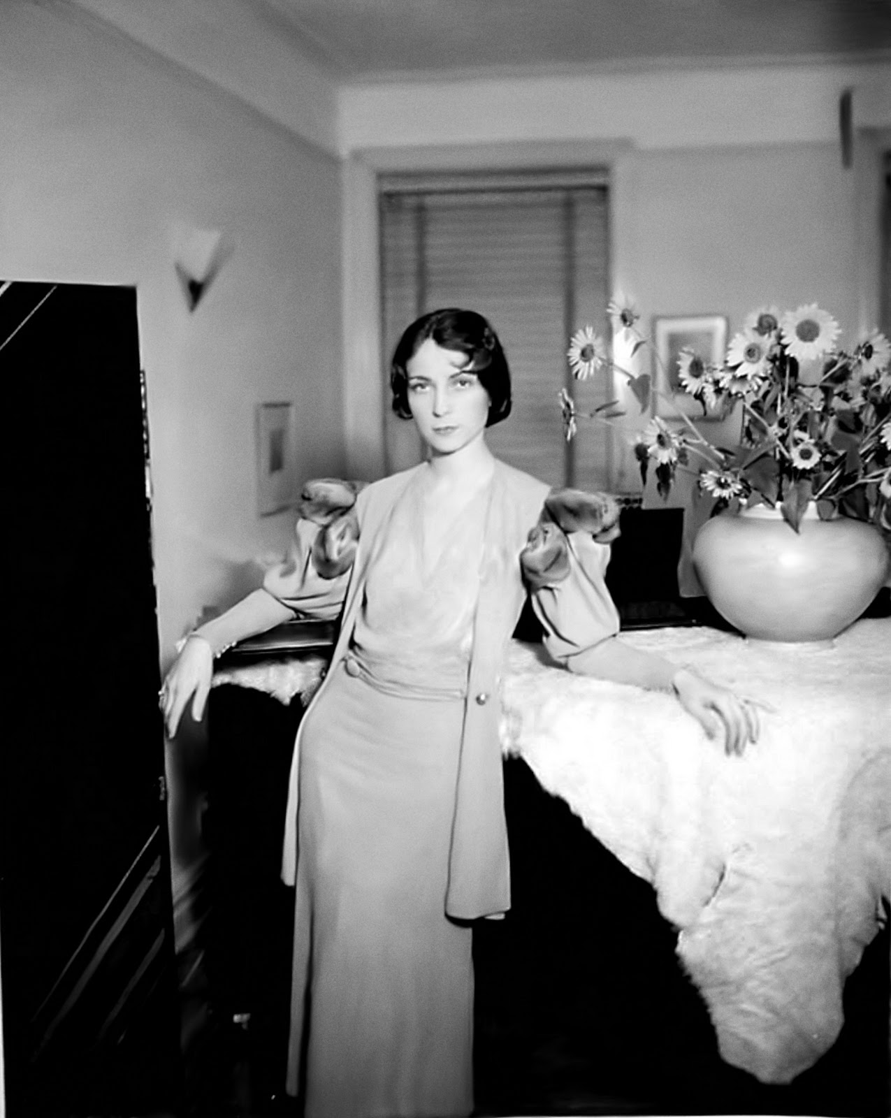 004-agnes-moorehead-theredlist-Agnes Moorehead, 1920s