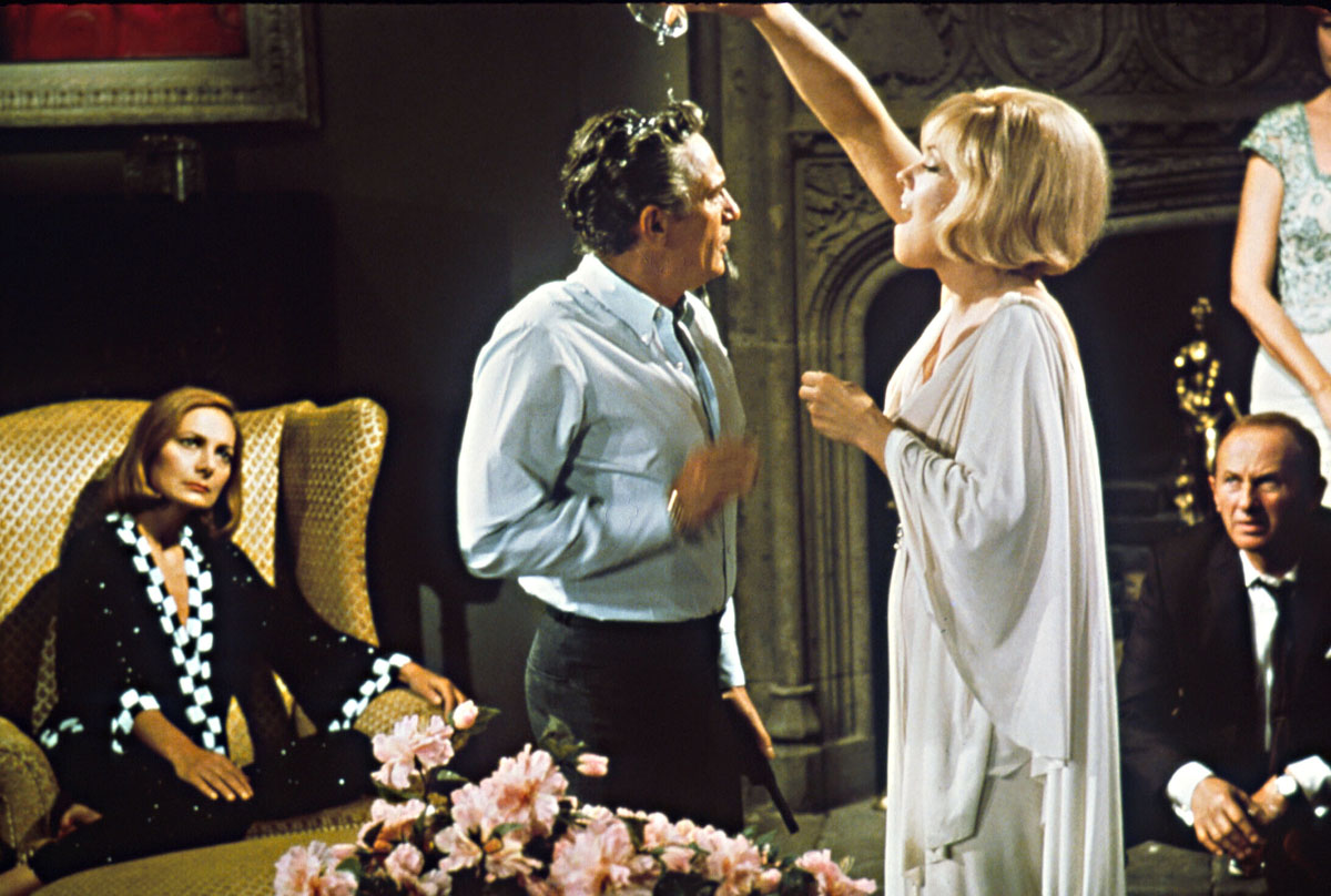 Peter Finch, Kim Novak