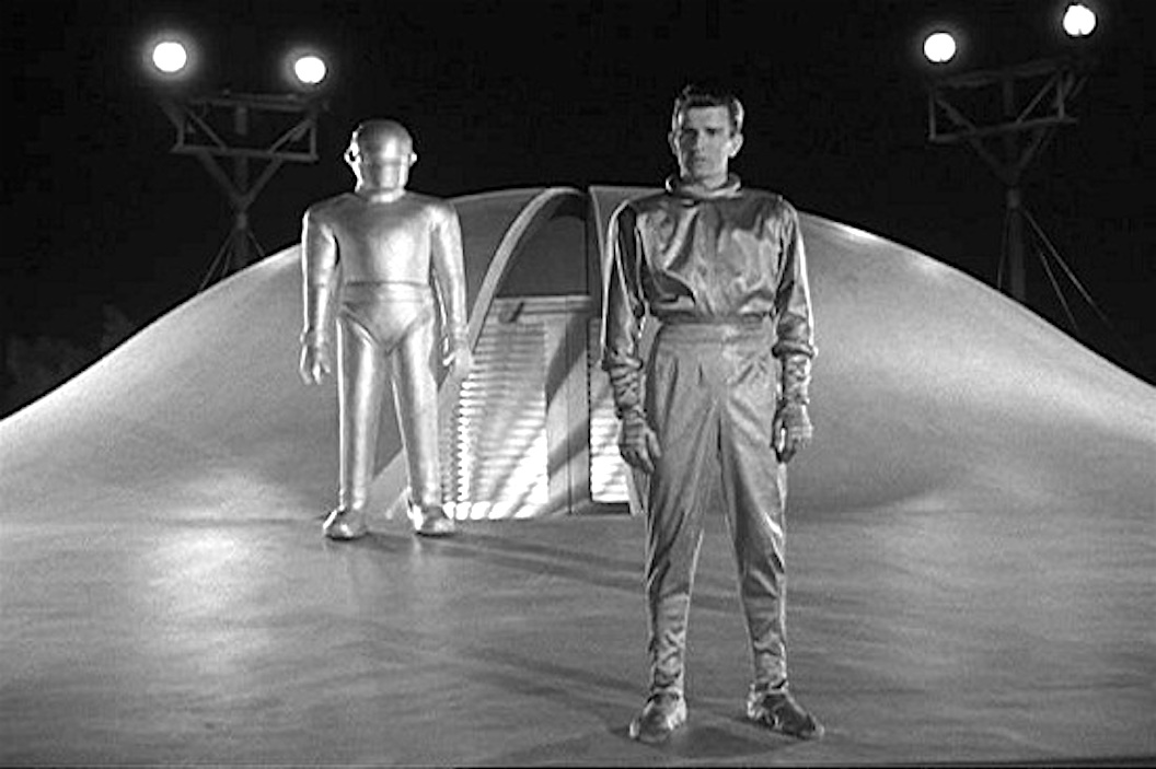 day the earth stood stil klaatu and gort arrive