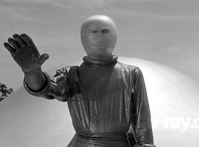 Day the Earth Stood Stilll-Klaatu comes in peace